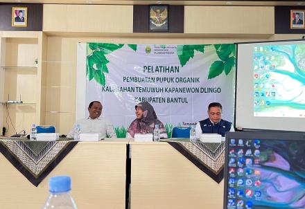 PELATIHAN PEMBUATAN PUPUK ORGANIK