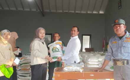 PENYALURAN BANTUAN BERAS CPP PERIODE BULAN JUNI-JULI 